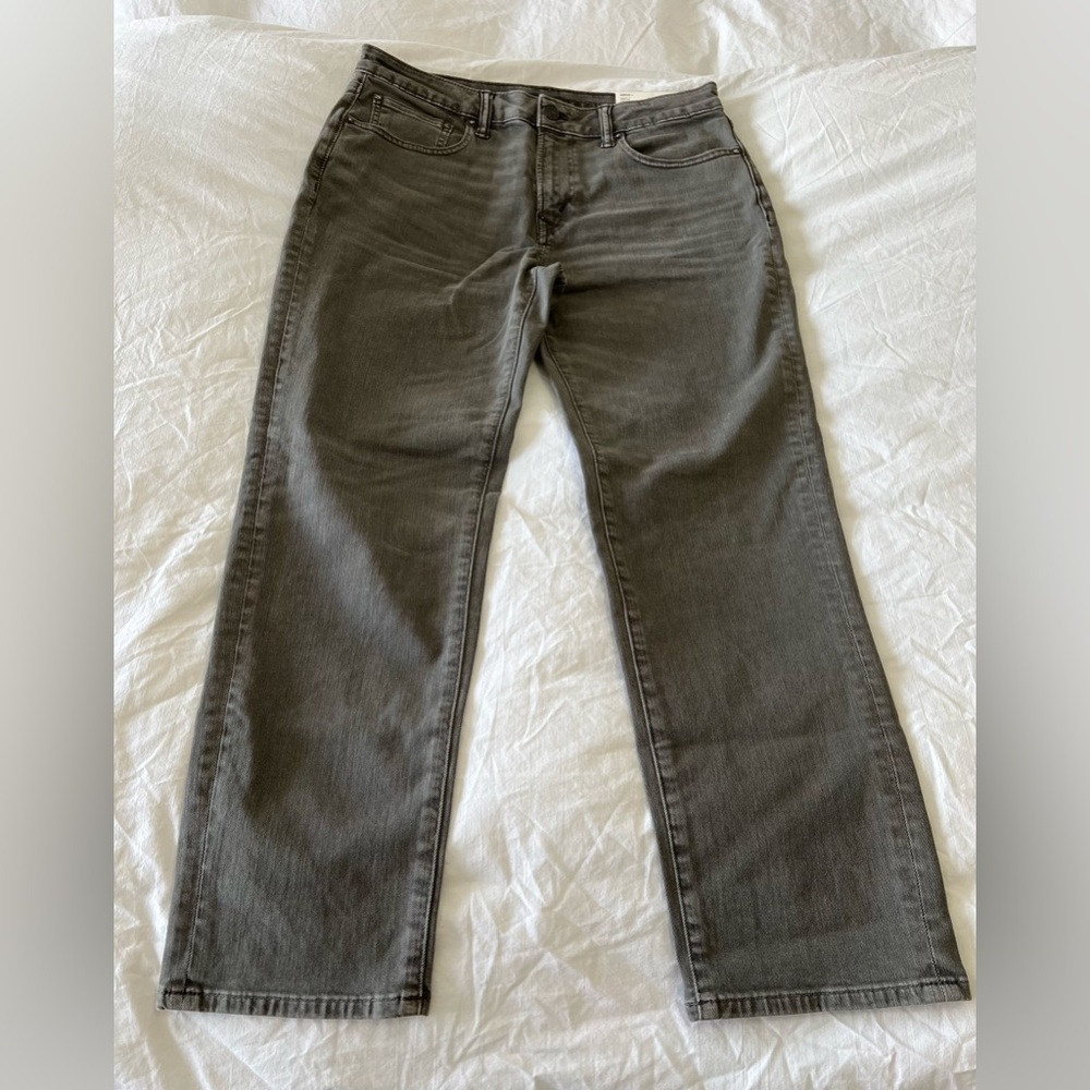 American Eagle Mens 33x27 Jeans Airflex + Athletic Fit Stone Gray NWT